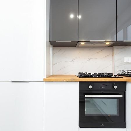 Studio City Center Zlota Street By Renters Varsóvia Exterior foto